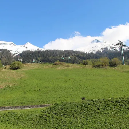 Pour 4 Personnes Avec Balcon Expose Sud Au Pied Des Pistes A Val Cenis - Fr-1-508-172